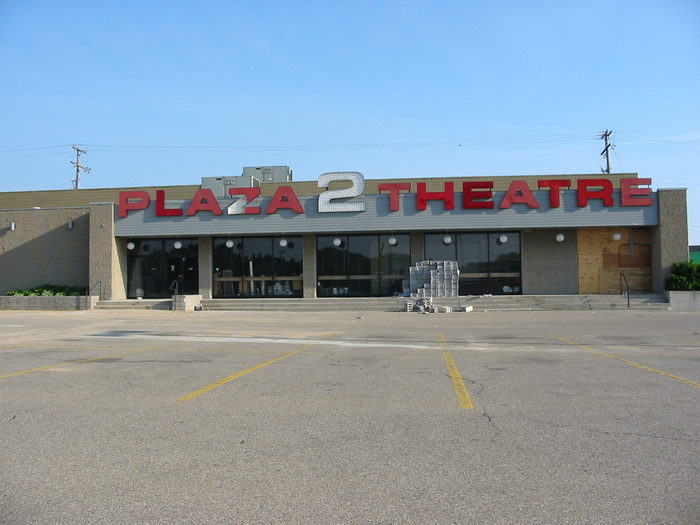 Plaza 2 Theatre - May 2002 Photo (newer photo)